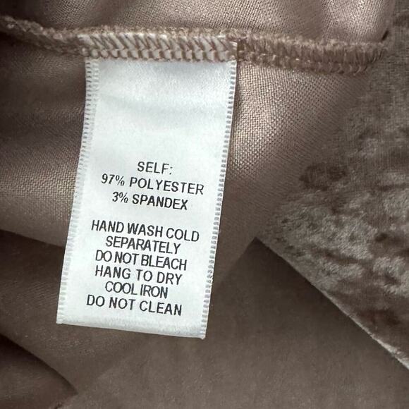 LULUS CRUSHED VELVET WRAP MINI SKIRT SIZE SMALL - Picture 5 of 6